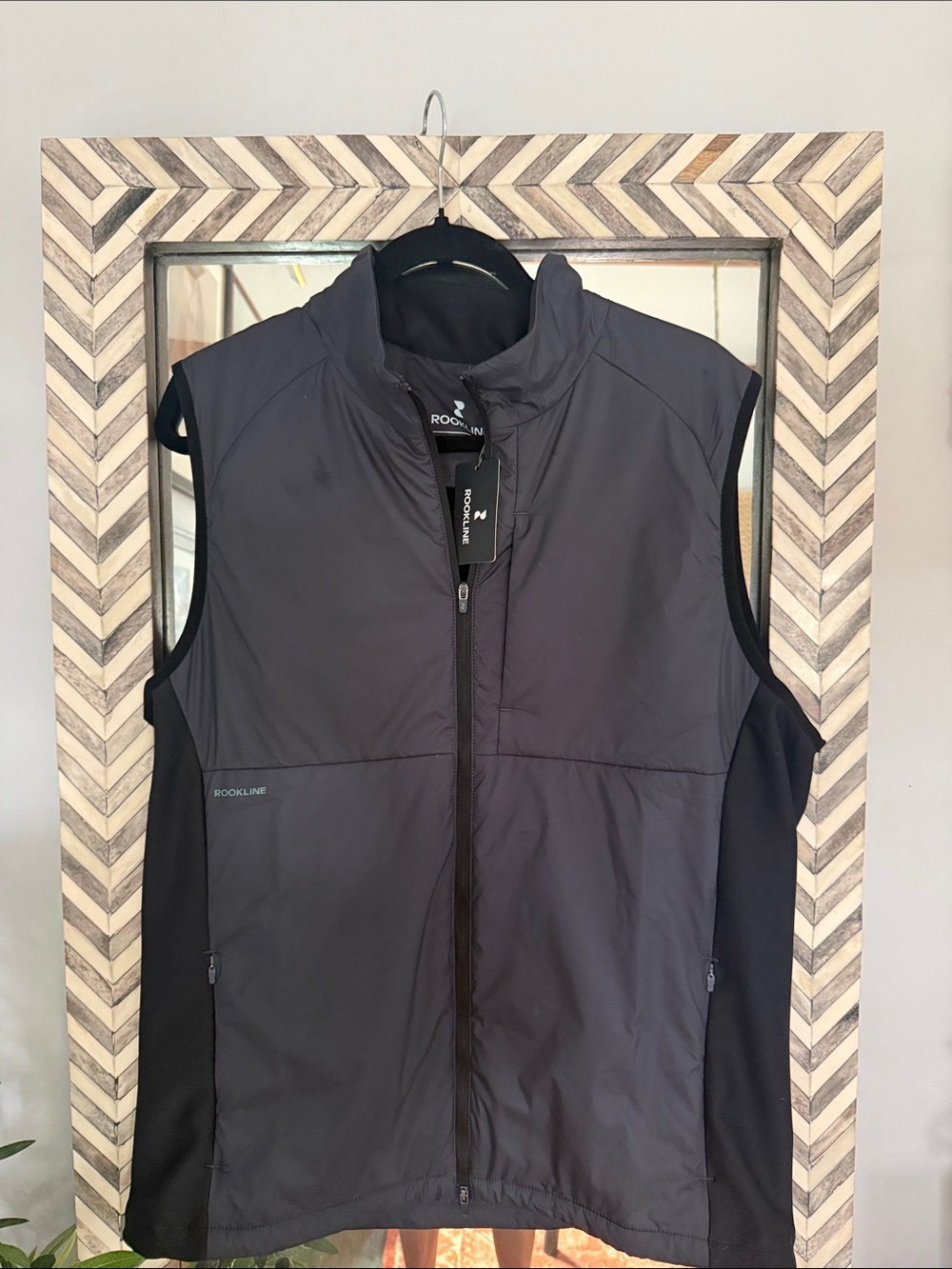 Rookline Windward Insulated Men's Vest. New with Tags.